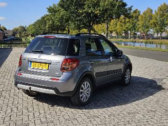 Suzuki SX4 1.6 16V 4x2 SUV  Benzine 1.590cc 88kW (120pk) FWD picture 3