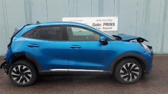 Salvage car Ford Puma Puma, SUV, 2019 1.0 Ti-VCT EcoBoost mHEV 12V 2022/5