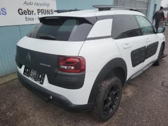 Salvage car Citroën C4 cactus C4 Cactus (0B/0P), Hatchback 5-drs, 2014 1.2 PureTech 82 12V 2015/3