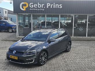 damaged passenger cars Volkswagen Golf 1.4 GTE 16V Hatchback  Elektrisch Benzine 1.395cc 150kW (204pk) FWD 2015/12