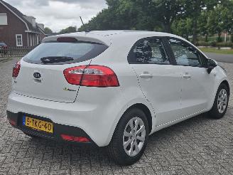 Kia Rio 1.2 CVVT 16V Hatchback  Benzine 1.248cc 63kW (86pk) FWD picture 3