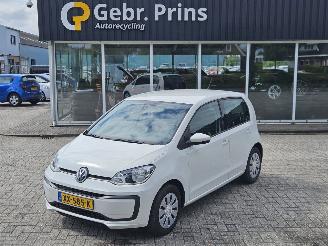Unfallwagen Volkswagen Up! 1.0 12V 60 Hatchback  Benzine 999cc 44kW (60pk) FWD 2019/4