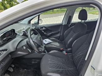 Peugeot 208 1.4 16V Hatchback  Benzine 1.397cc 70kW (95pk) FWD picture 10