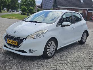 Peugeot 208 1.4 16V Hatchback  Benzine 1.397cc 70kW (95pk) FWD picture 9