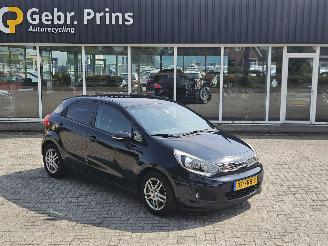 Auto incidentate Kia Rio 1.2 CVVT 16V Hatchback  Benzine 1.248cc 63kW (86pk) FWD 2012/7