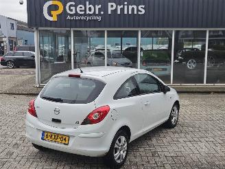 škoda osobní automobily Opel Corsa 1.2 16V Hatchback  Benzine 1.229cc 63kW (86pk) FWD 2013/8