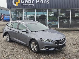 uszkodzony samochody osobowe Opel Insignia Insignia Sports Tourer Combi 1.6 AUT 2018/4