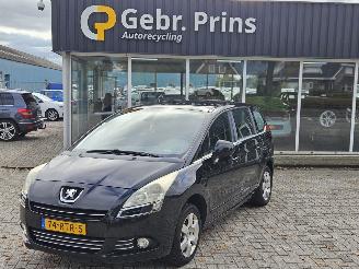 Schadeauto Peugeot 5008 1.6 THP 16V MPV  Benzine 1.598cc 115kW (156pk) FWD 2011/7