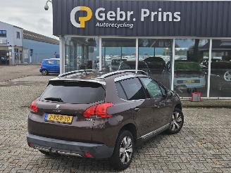 damaged passenger cars Peugeot 2008 1.2 Vti 12V PureTech 82 MPV  Benzine 1.199cc 60kW (82pk) FWD 2014/6