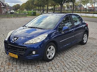 Peugeot 207 1.4 16V VTi Hatchback  Benzine 1.397cc 70kW (95pk) FWD picture 4
