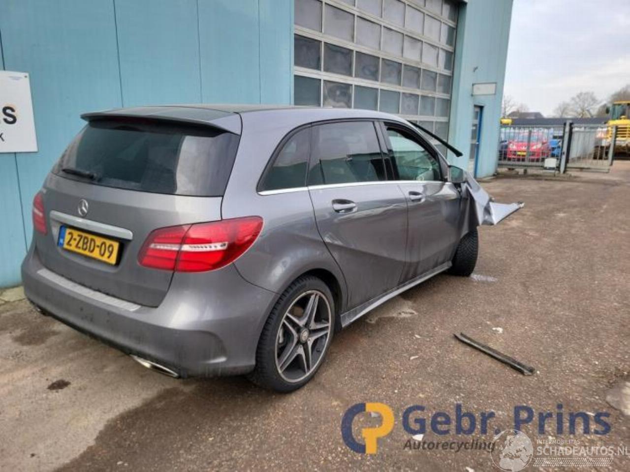 Mercedes B-klasse B (W246), Hatchback, 2011 / 2018 1.6 B-180 BlueEFFICIENCY Turbo 16V