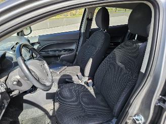 Mitsubishi Space-star 1.2 12V Hatchback  Benzine 1.193cc 59kW (80pk) FWD picture 8