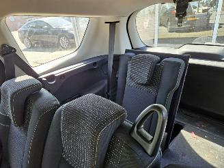 Renault Scenic 1.4 16V TCe 130 MPV  Benzine 1.397cc 96kW (131pk) FWD picture 9