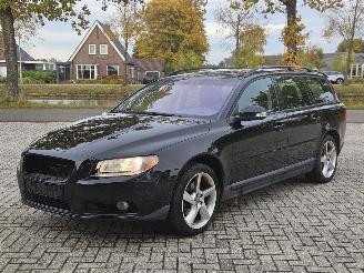 Volvo V-70 2.0 16V Combi/o  Benzine 1.999cc 107kW (145pk) picture 5