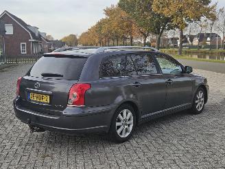 Toyota Avensis 2.0 16V VVT-i D4 Combi/o  Benzine 1.998cc 108kW (147pk) FWD picture 3