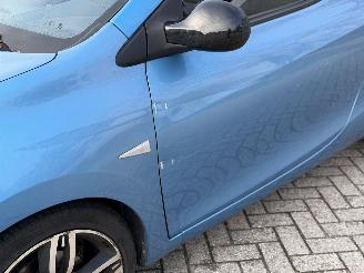 Renault Wind 1.2 16V TCE Cabrio  Benzine 1.149cc 74kW (101pk) FWD picture 4