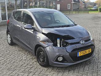 Hyundai I-10 1.0 12V Hatchback  Benzine 998cc 49kW (67pk) FWD picture 3