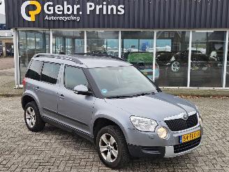 skadebil auto Skoda Yeti 1.2 TSI 16V SUV  Benzine 1.197cc 77kW (105pk) FWD 2011/2