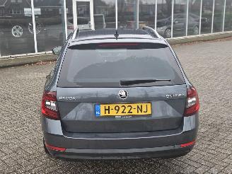 Skoda Octavia 1.6 TDI 16V Combi/o 4Dr Diesel 1.598cc 85kW (116pk) FWD picture 2