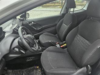 Peugeot 208 1.0 Vti 12V PureTech Hatchback  Benzine 999cc 50kW (68pk) FWD picture 9