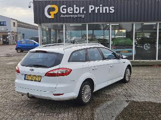 krockskadad bil auto Ford Mondeo 1.6 Ti 16V Combi/o  Benzine 1.596cc 92kW (125pk) FWD 2009/1