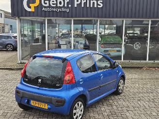 Peugeot 107 1.0 12V Hatchback  Benzine 998cc 50kW (68pk) FWD picture 1