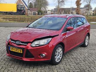 Coche accidentado Ford Focus 1.6 SCTi 16V Combi/o  Benzine 1.596cc 110kW (150pk) FWD 2012/1