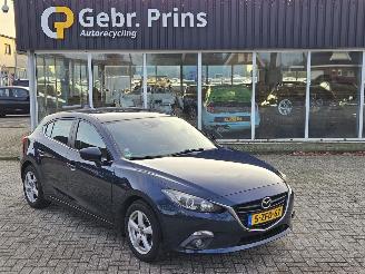Schadeauto Mazda 3 2.0 SkyActiv-G 16V Hatchback  Benzine 1.997cc 88kW (120pk) FWD 2014/12