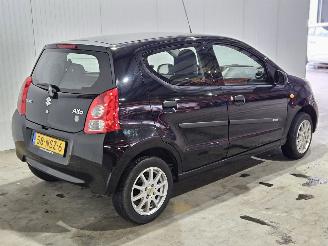 skadebil auto Suzuki Alto 1.0 12V Hatchback 4Dr Benzine 996cc 50kW (68pk) FWD 2010/11