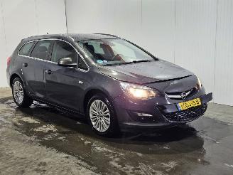 Avarii autoturisme Opel Astra SPORTS TOURER 1.4 Turbo 16V Combi/o  Benzine 1.364cc 88kW (120pk) FWD 2014/6