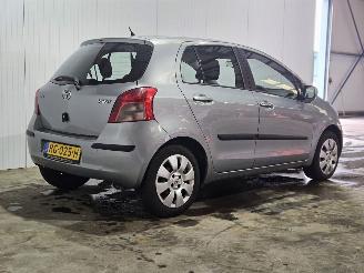 Schadeauto Toyota Yaris 1.3 16V VVT-i Hatchback  Benzine 1.298cc 64kW (87pk) 2006/10