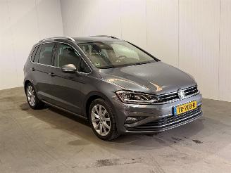 Vaurioauto  passenger cars Volkswagen Golf Sportsvan 1.5 TSI ACT Highline Edition 2018/8