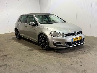 krockskadad bil auto Volkswagen Golf 1.2 TSI Trendline 2013/10