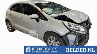 Coche siniestrado Kia Rio Rio III (UB), Hatchback, 2011 / 2017 1.2 CVVT 16V 2012/6