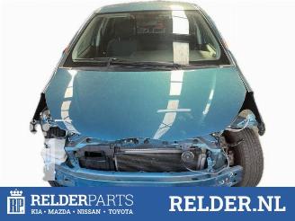 Vrakbiler auto Toyota Yaris Yaris III (P13), Hatchback, 2010 / 2020 1.0 12V VVT-i 2011/9