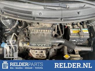 Toyota Yaris Yaris II (P9), Hatchback, 2005 / 2014 1.3 16V VVT-i picture 9