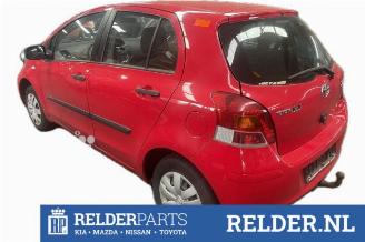 Toyota Yaris Yaris II (P9), Hatchback, 2005 / 2014 1.0 12V VVT-i picture 4