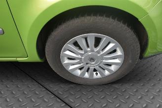 Renault Clio 1.2 16V picture 20