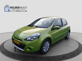 skadebil auto Renault Clio 1.2 16V 2009/7
