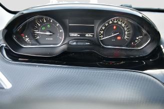 Peugeot 2008 1.2 vvti Pure Tech picture 11