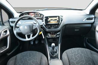 Peugeot 2008 1.2 vvti Pure Tech picture 13