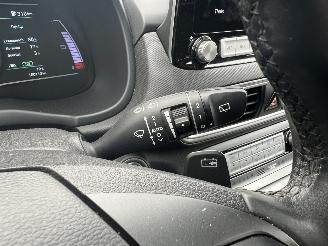 Hyundai Kona EV Fashion 64 kWh lichte schade ! picture 17
