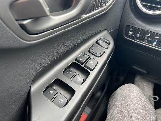 Hyundai Kona EV Fashion 64 kWh lichte schade ! picture 22