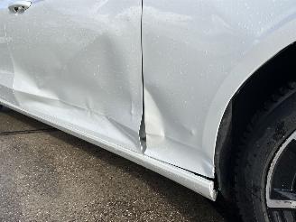 Volvo V-60 2.0 T6 Plug-in hybrid AWD Plus Dark picture 12