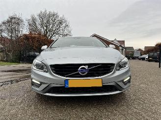 Volvo V-60 1.5 T3 R-Design picture 3