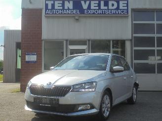 krockskadad bil auto Skoda Fabia Ambition 1.0i 95pk Euro6, Airco, Cruise control, PDC 2021/8