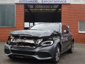 damaged passenger cars Mercedes C-klasse C 220 T 4Matic 125kw Automaat, Panorama, Leer, Navi 2018/2