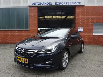 Auto incidentate Opel Astra K Dynamic 1.4i Turbo 110kw Automaat 2017/10