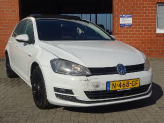 Volkswagen Golf 1.2 TSI Highline \"CUP\", DSG Autom., Panorama, Navi, Airco picture 3