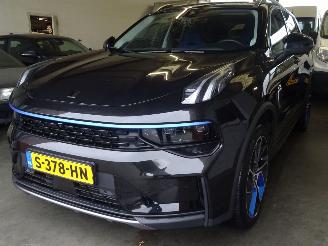 Unfallwagen Lynk & Co 01 SUV Hybride 180pk, Panorama, Infinity 2023/2